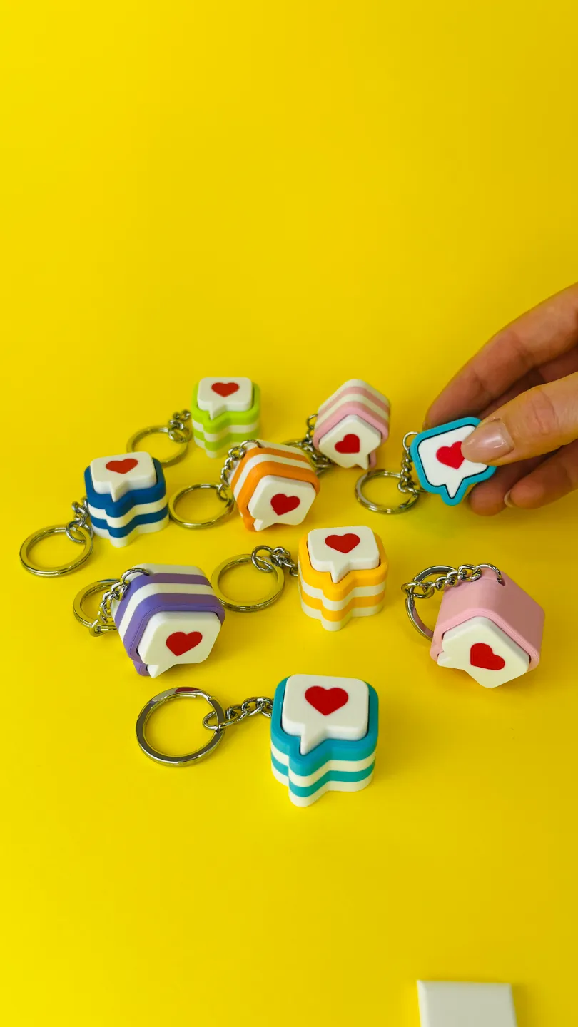 كليكر ايموجي الحب (Love Notification Clicker) — صورة 5