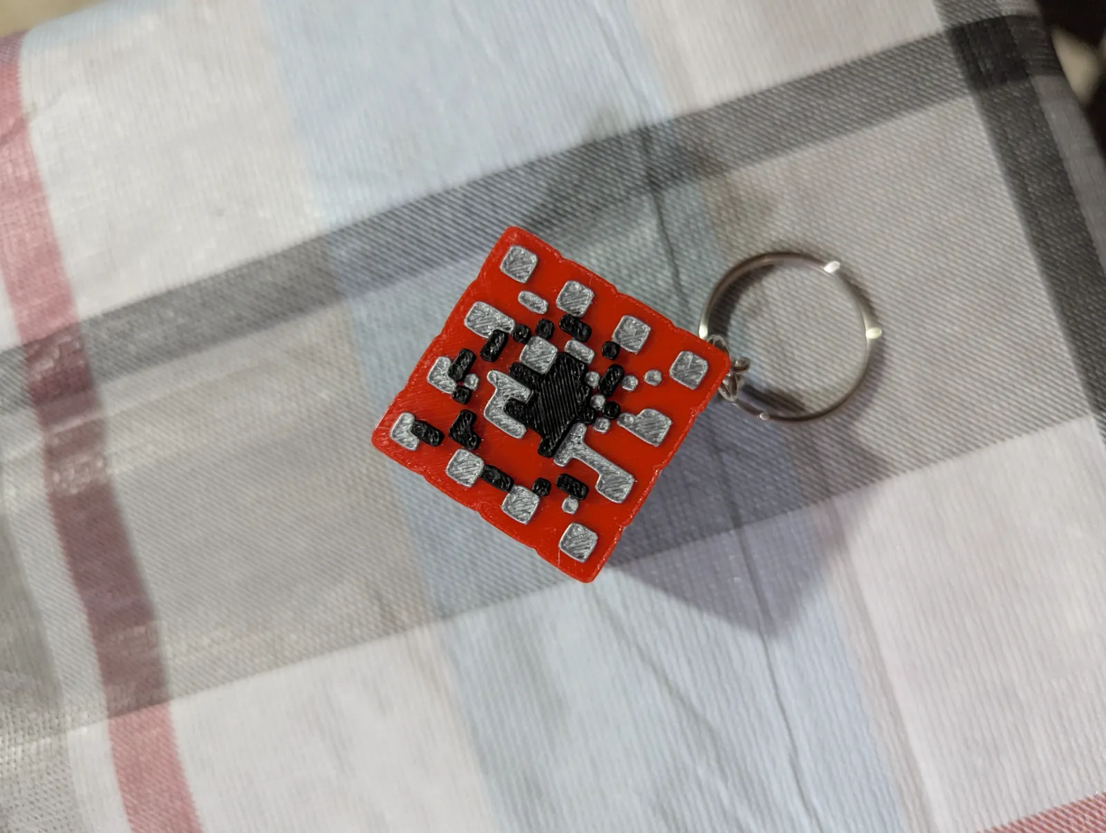 ميدالية تي ان تي ماينكرافت (Minecraft TNT Keychain) — صورة 5