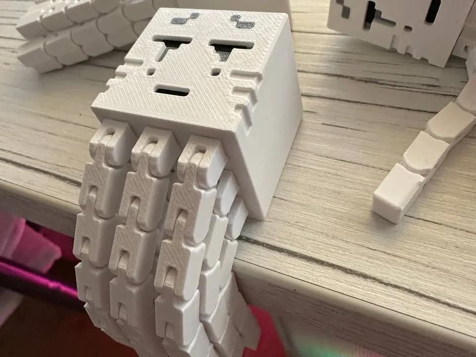 مجسم شبح ماينكرافت المتحرك (Minecraft Ghast Articulated Figure) — منتج برِنتو