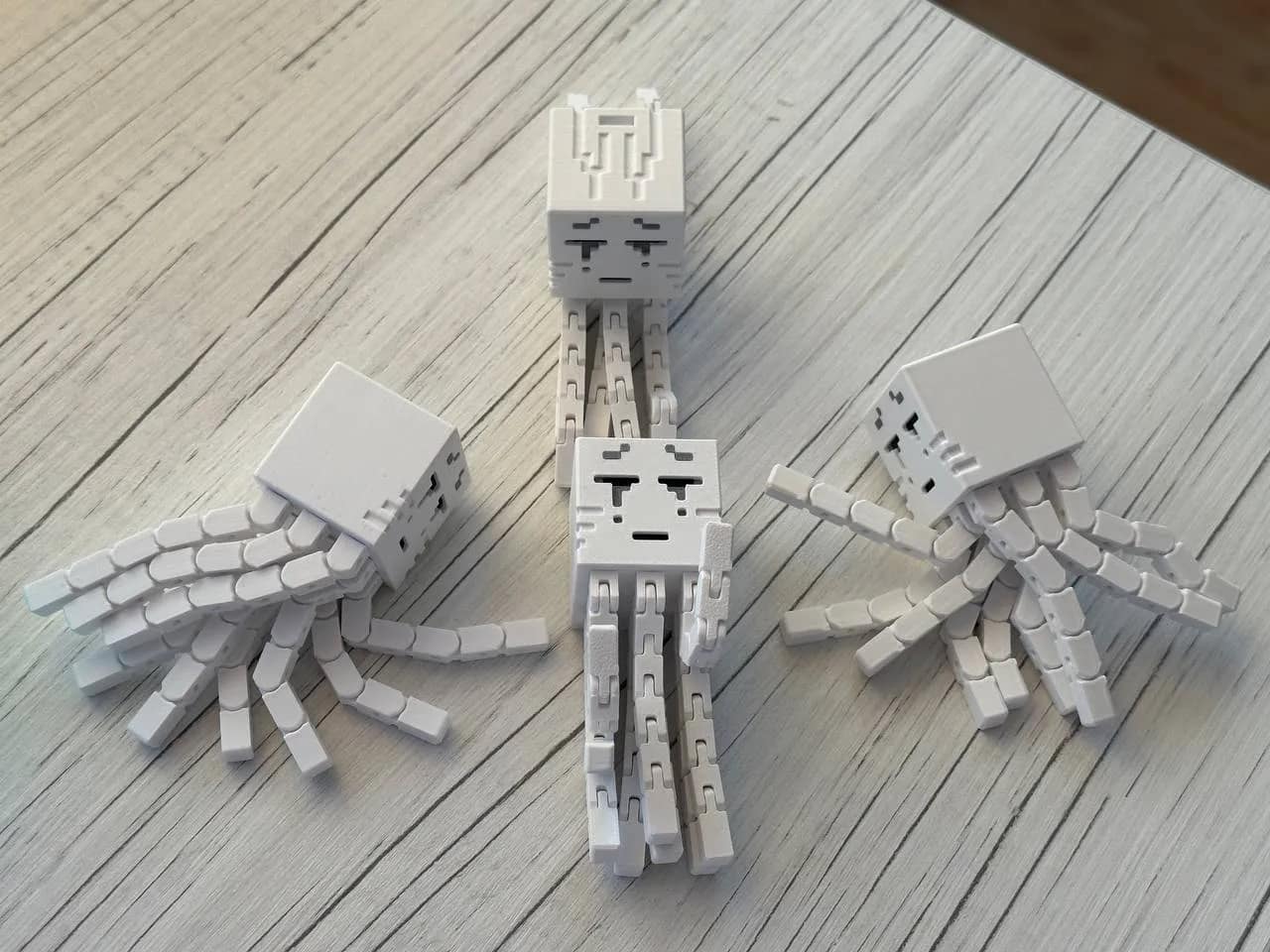 مجسم شبح ماينكرافت المتحرك (Minecraft Ghast Articulated Figure) — صورة 3