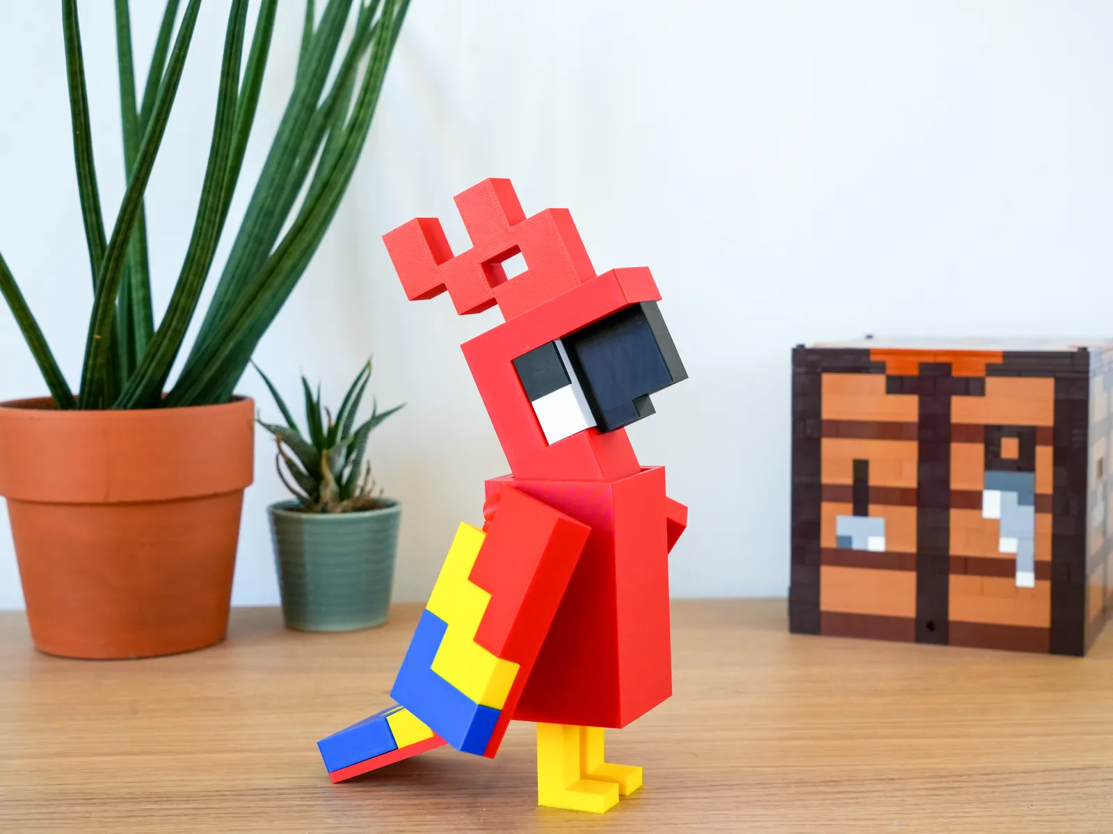 مجسّم ببغاء ماينكرافت الملوّن (Minecraft Parrot Figure) — صورة 2
