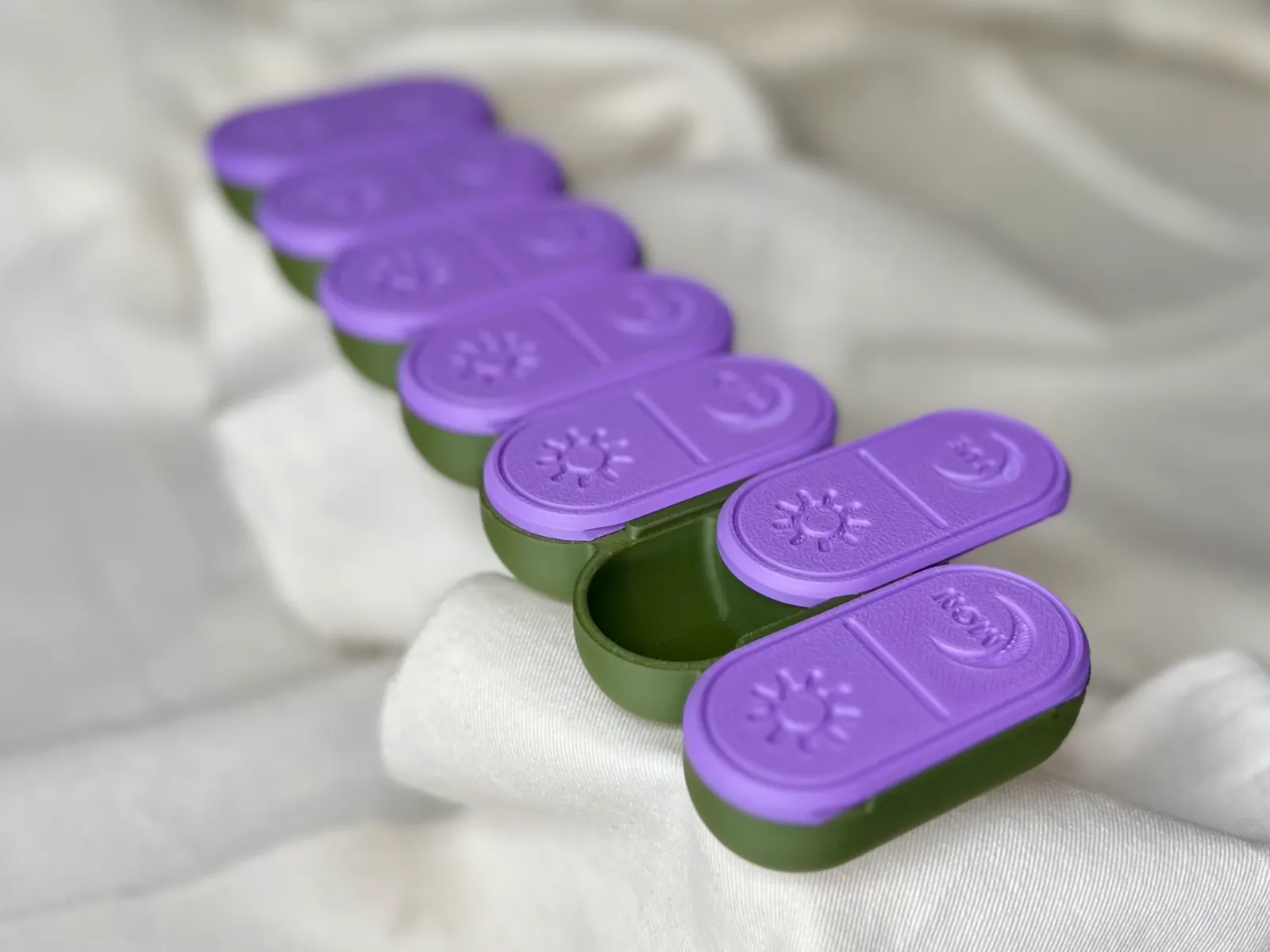 منظم حبوب بتصميم عصري مميز (Modern Pill Organizer) — صورة 5