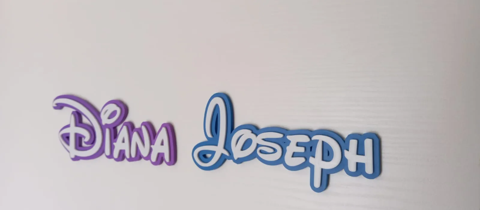 ميدالية اسم بتصميم ديزني (Disney Style Name Keychain) — صورة 3
