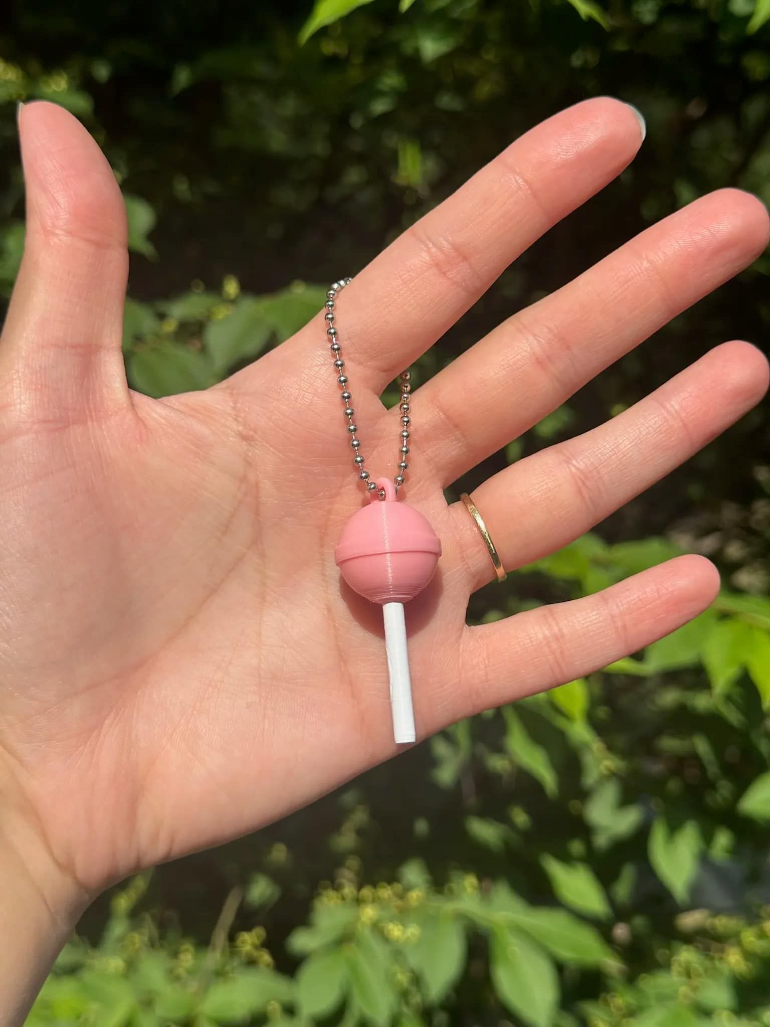 ميدالية المصاصة الملونة اللطيفة (Colorful Lollipop Keychain) — صورة 3