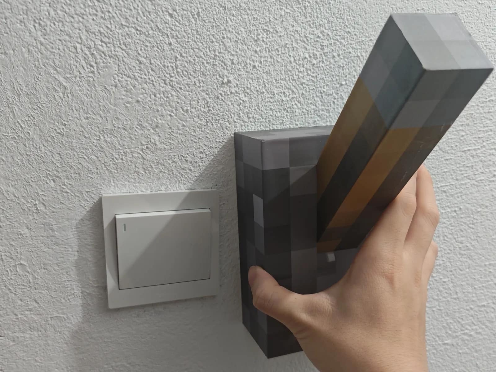 ديكور مقبض سويتش ماينكرافت (Minecraft Lever Wall Decor) — منتج برِنتو