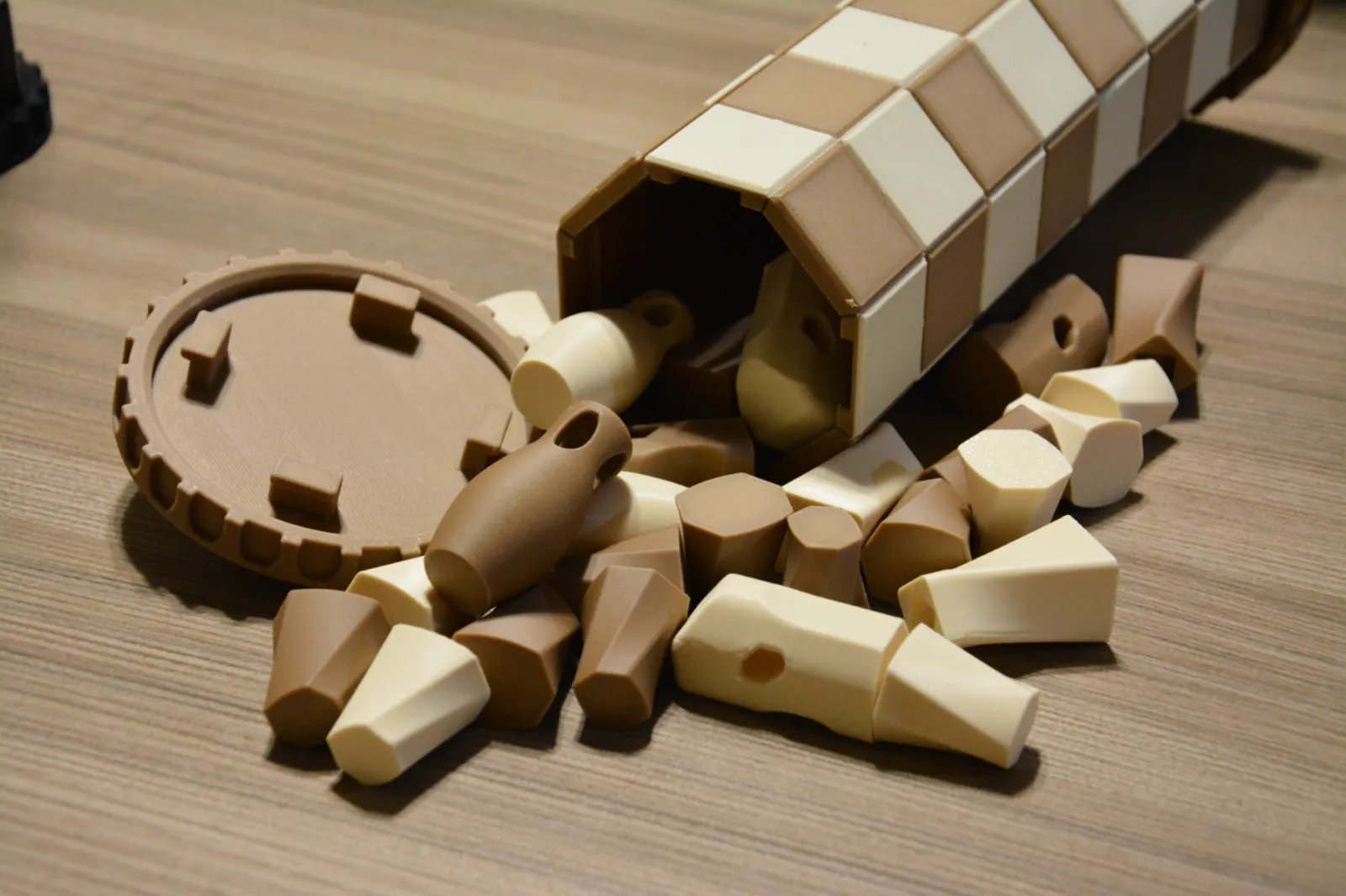 مجموعة شطرنج قابلة للطي (Minimalist Foldable Chess Set) — صورة 5